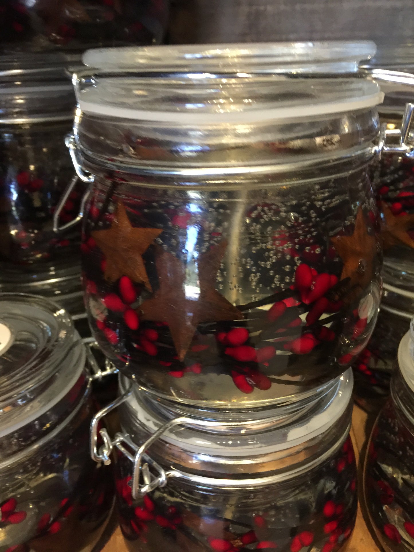 Cinnamon (rustic stars and berries)